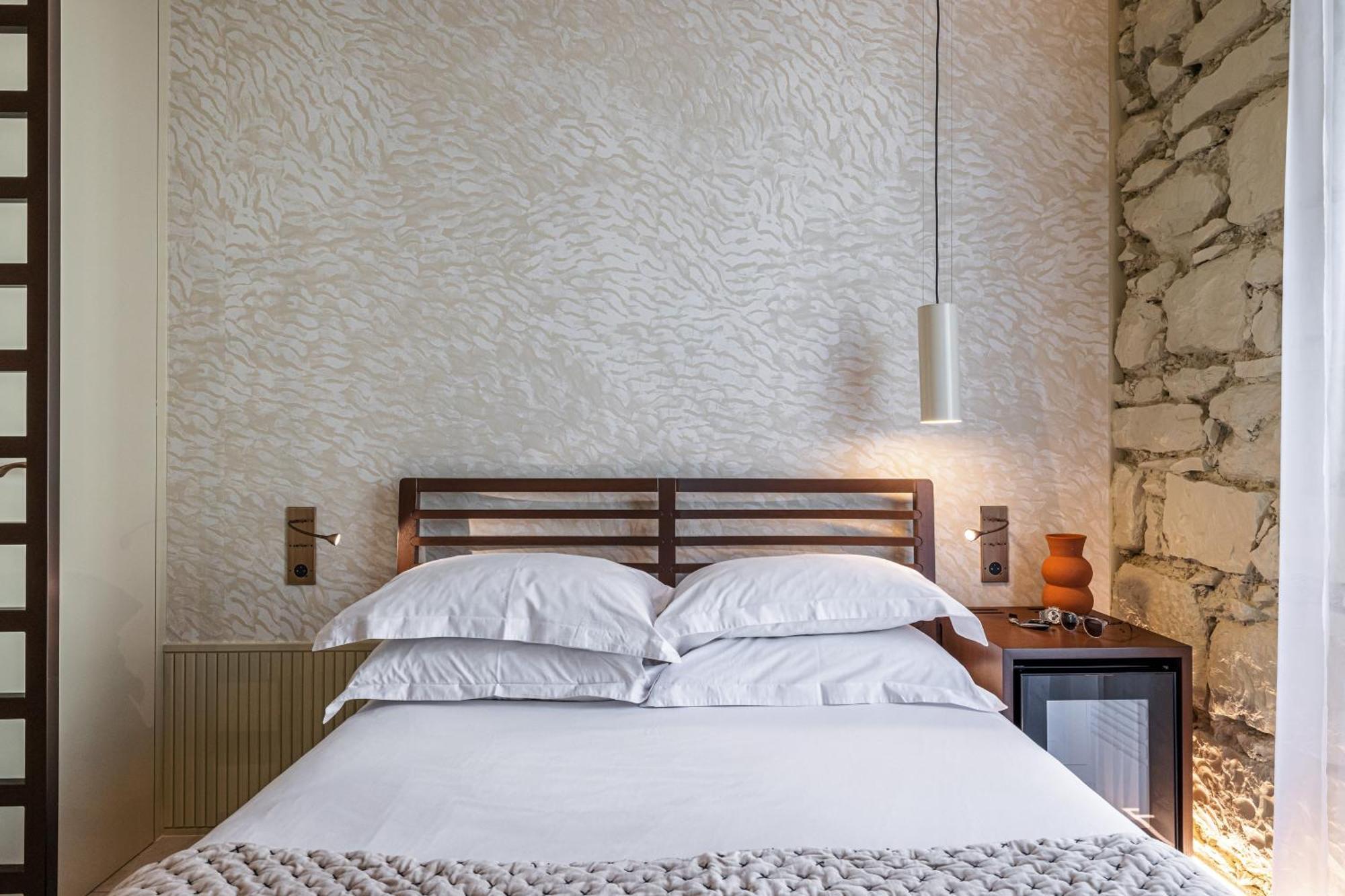 Double Room,1629563905:JPEG